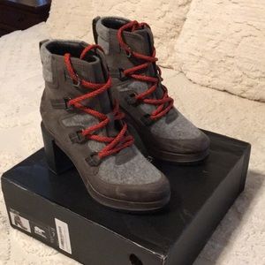 NEW IN BOX SOREL BLAKE LACE
